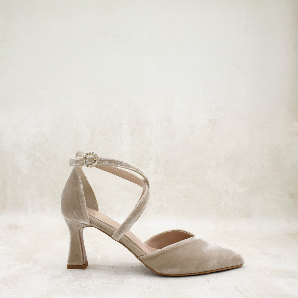 VELVET TAUPE