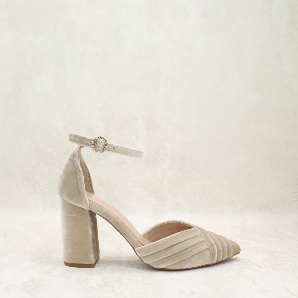 VELVET TAUPE