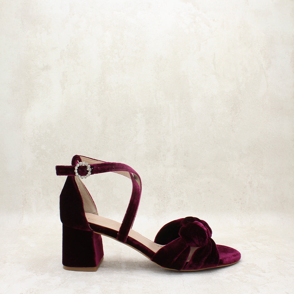 VELVET BURDEOS