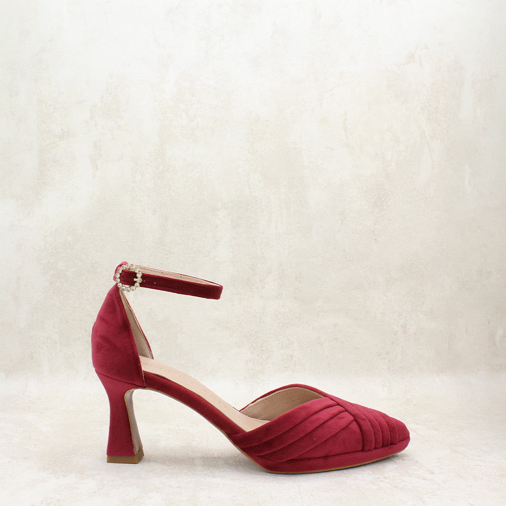 VELVET BURBUNDY