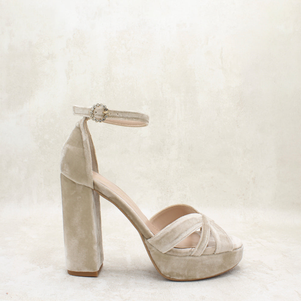 VELVET TAUPE