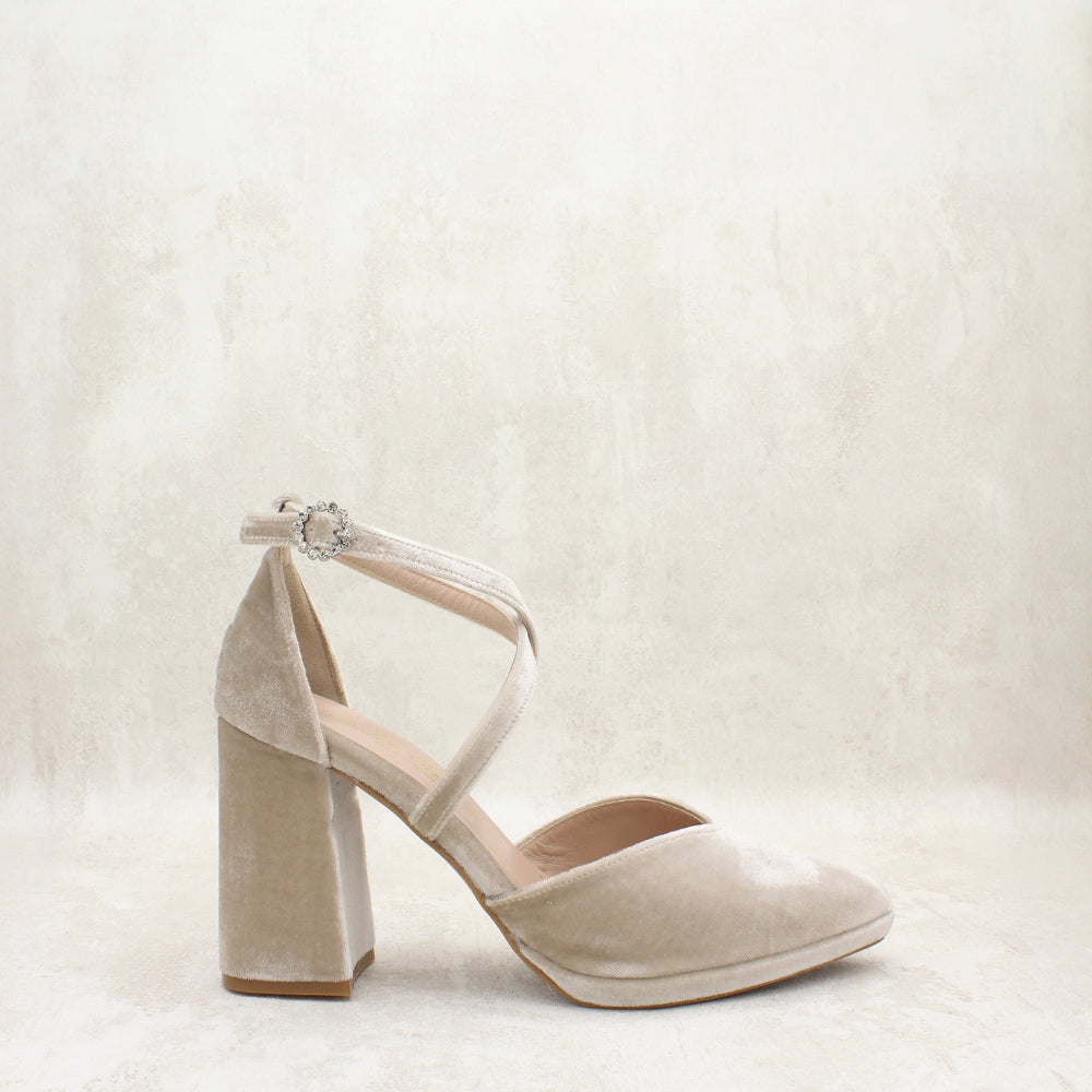 VELVET TAUPE