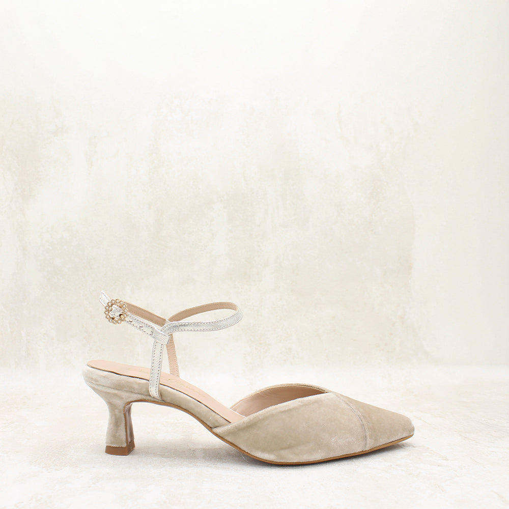 VELVET TAUPE, METAL PEARL