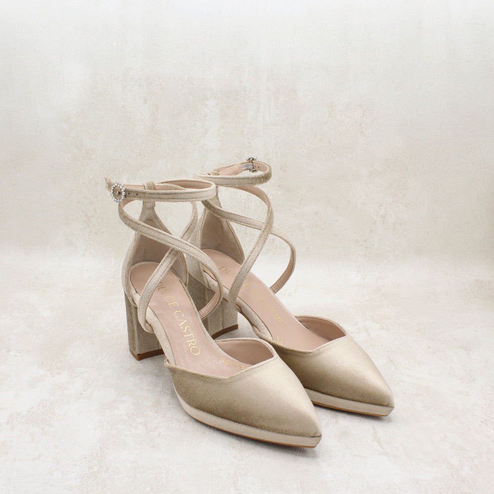 VELVET CAMEL