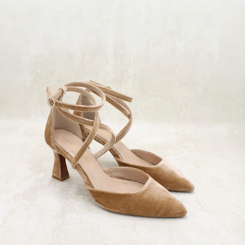 VELVET AVELLANA