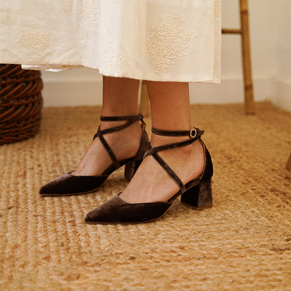 VALERIA 5 VELVET TRUFA