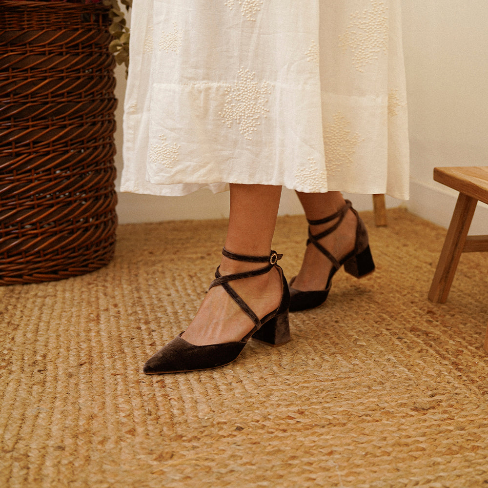 VALERIA 5 VELVET TRUFA