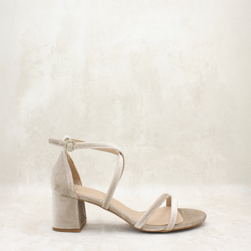 VELVET TAUPE