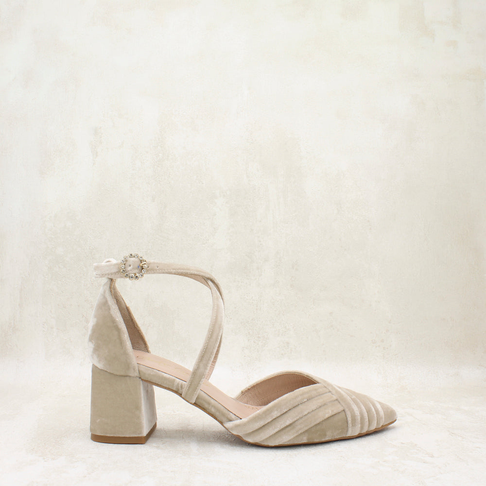 VELVET TAUPE