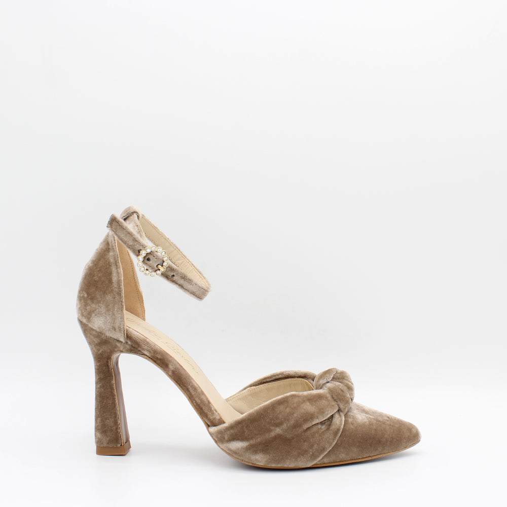 VELVET TOPO