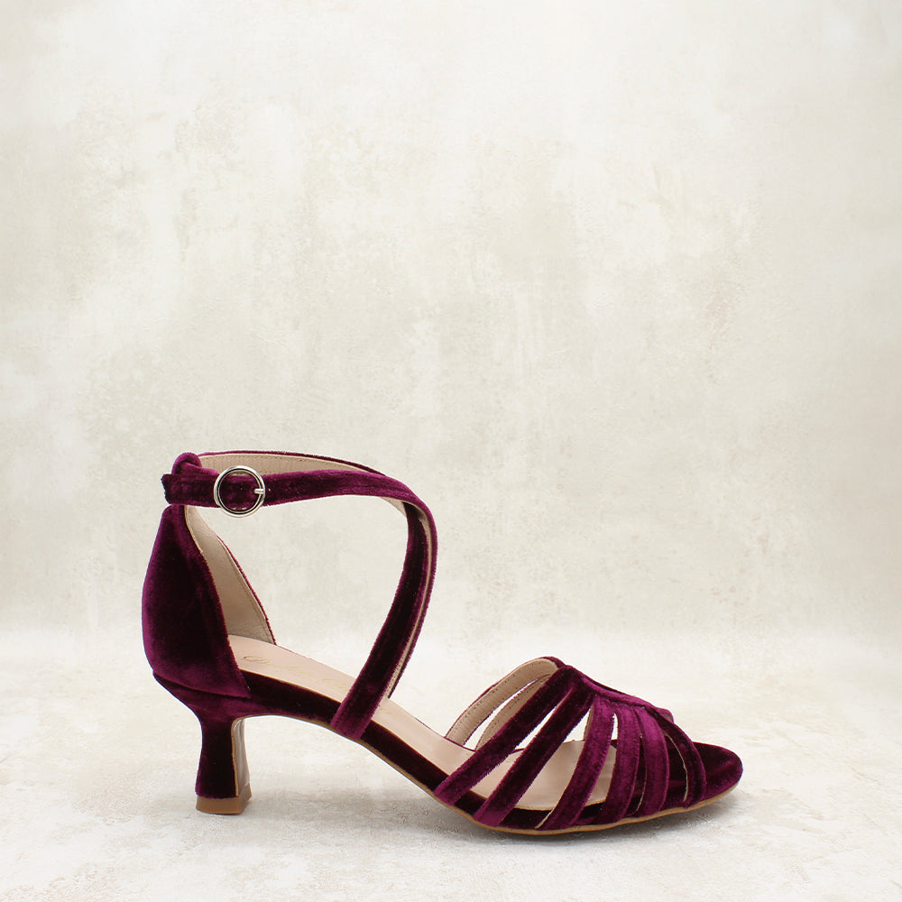 VELVET BURDEOS