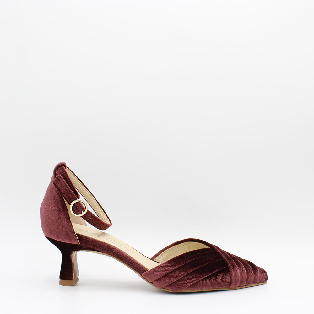 VELVET BURDEOS