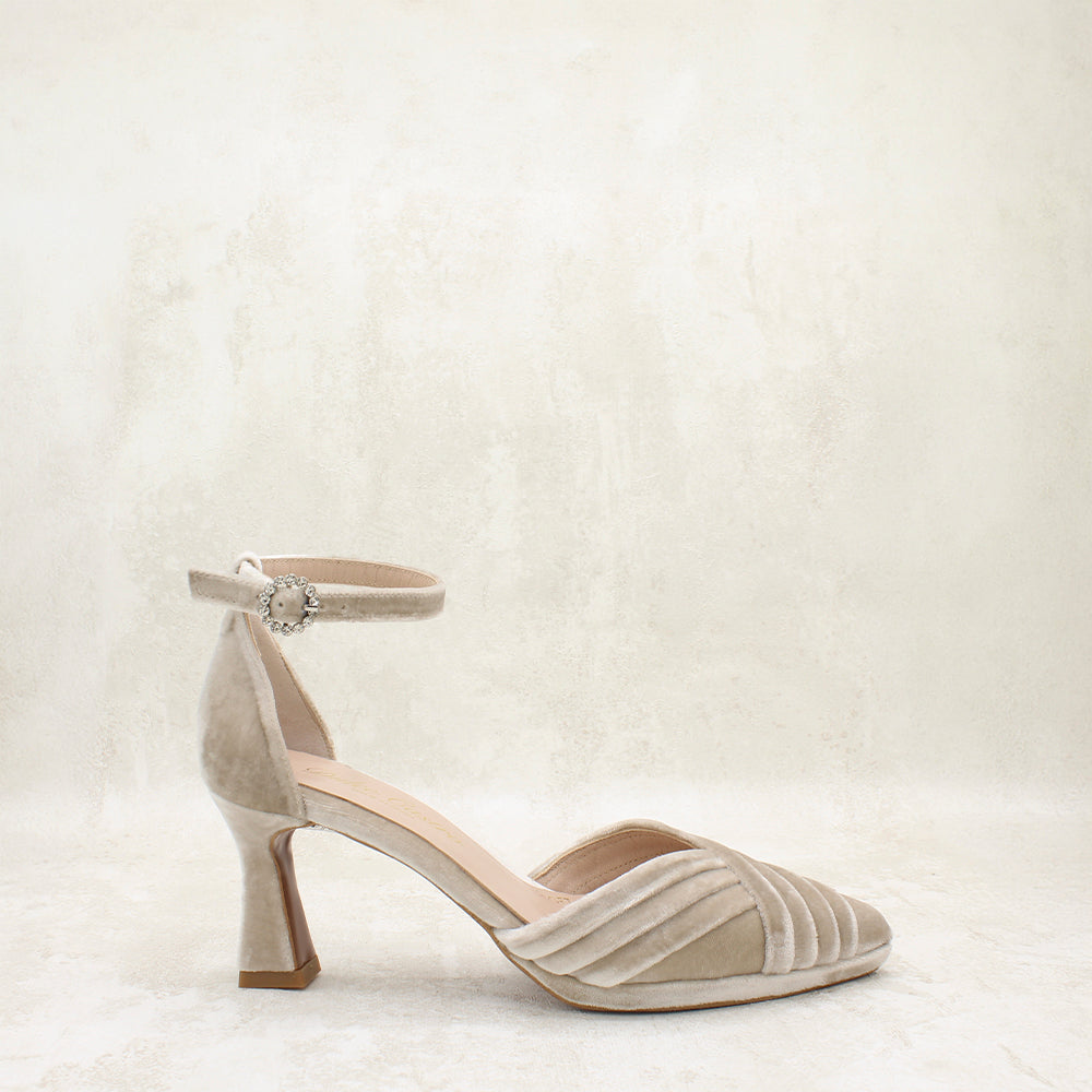VELVET TAUPE