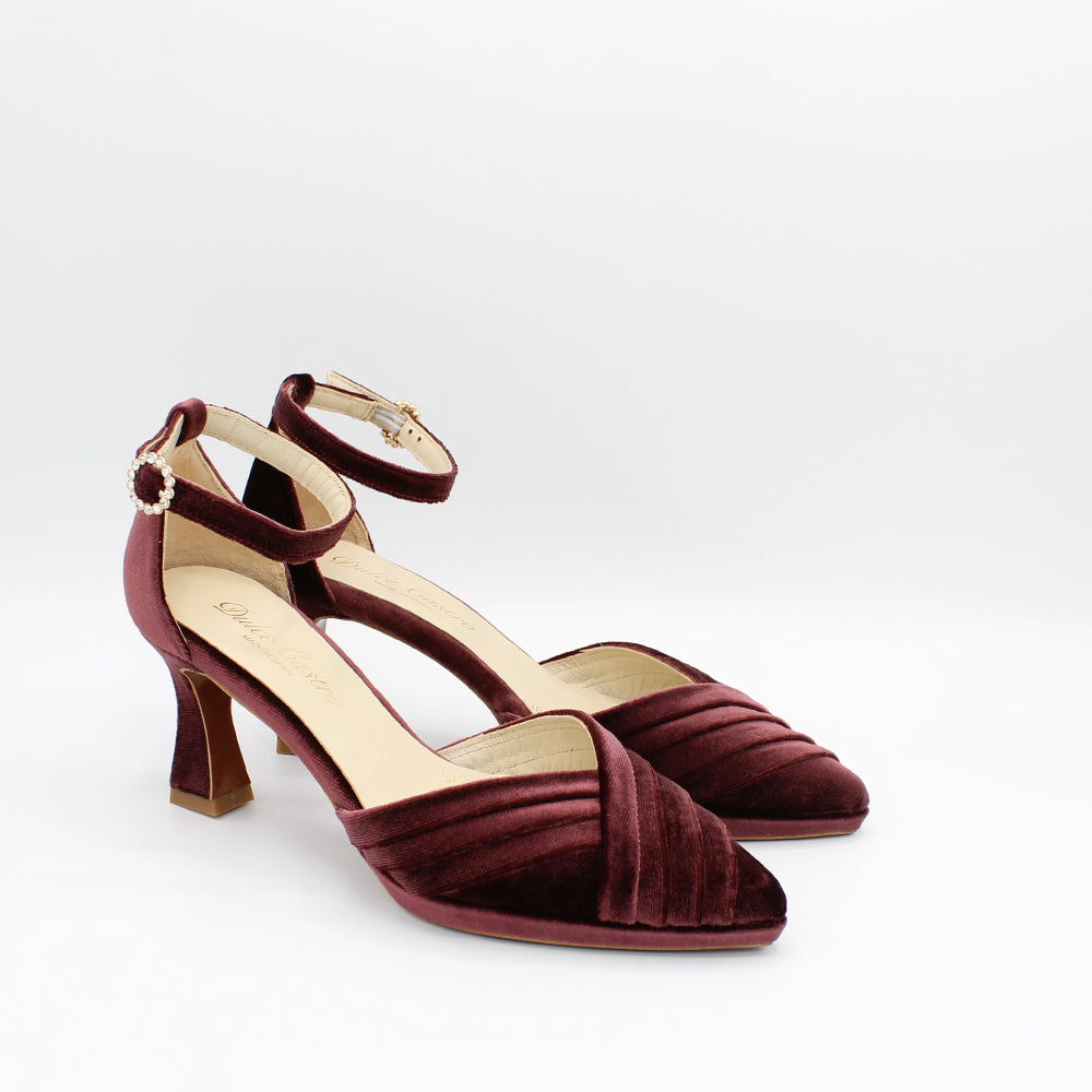 VELVET BURDEOS