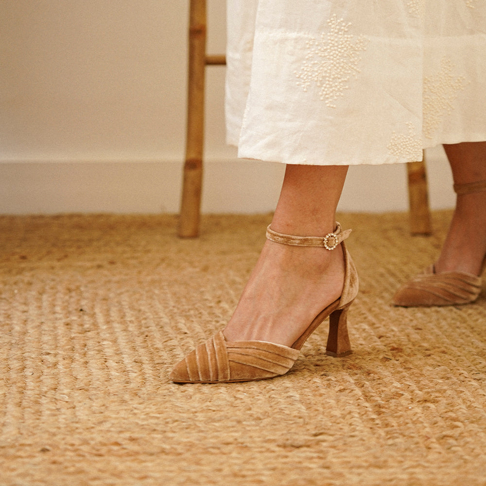 SERENA 7 VELVET AVELLANA