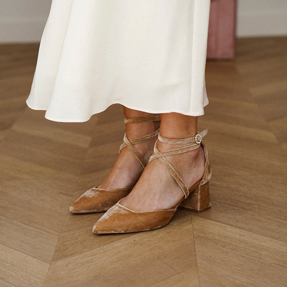 VALERIA 5 VELVET AVELLANA