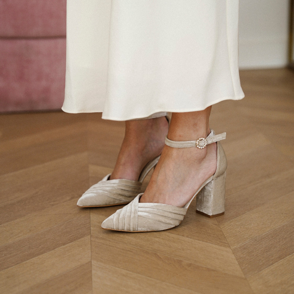 SERENA 9 VELVET TAUPE