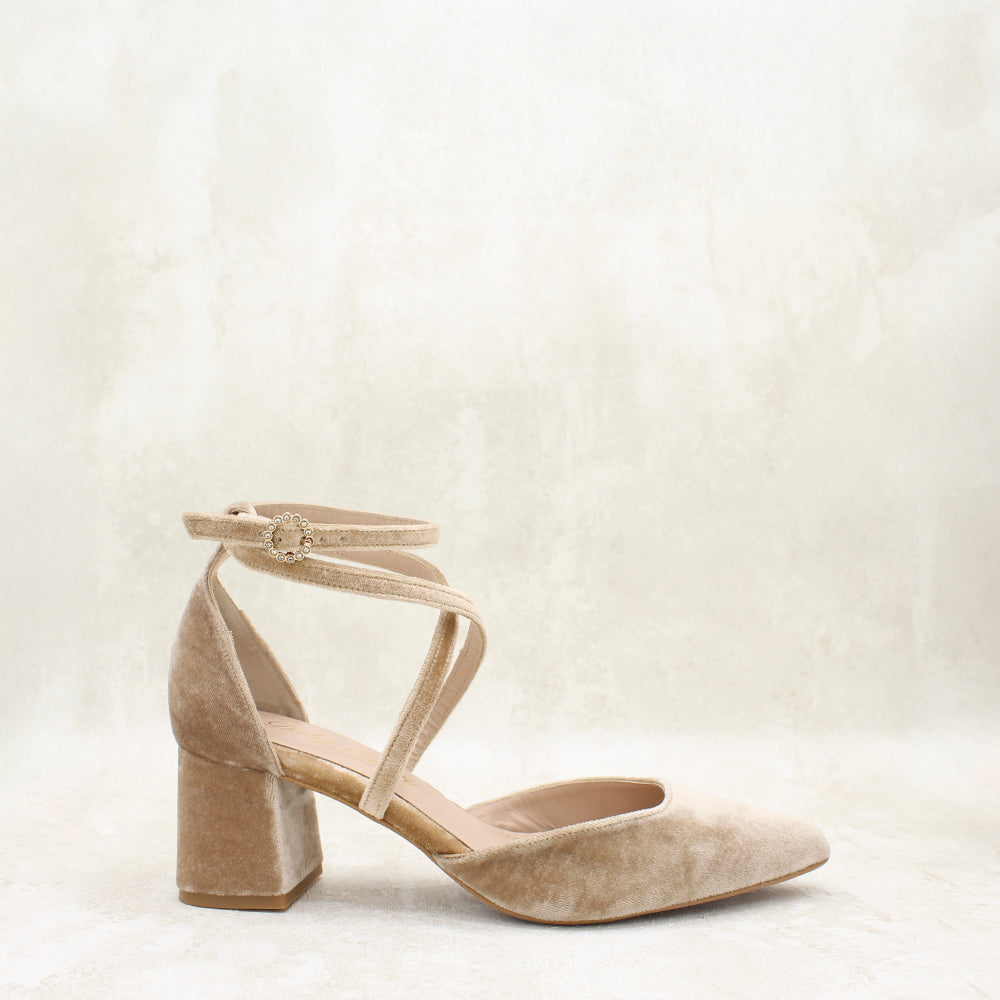 VALERIA 5 VELVET AVELLANA